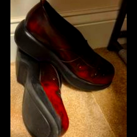 Dansko Shoes - Picture 2 of 3
